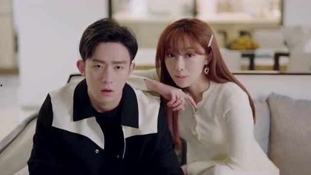 导游女孩吃瓜视频在线观看,瓜田里的“甜蜜诱惑”