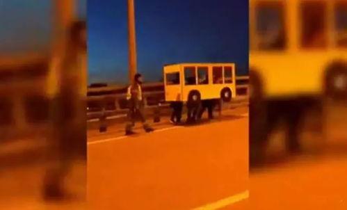 瓜哥吃瓜奇葩新闻视频