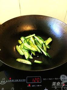 吃瓜搞笑炒面视频